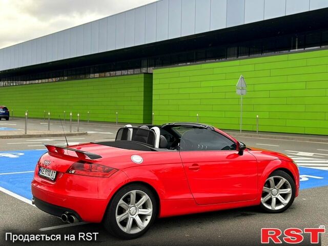 Червоний Ауді TT, об'ємом двигуна 2 л та пробігом 130 тис. км за 10500 $, фото 10 на Automoto.ua