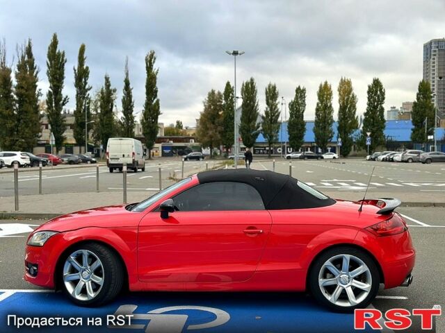 Червоний Ауді TT, об'ємом двигуна 2 л та пробігом 130 тис. км за 10500 $, фото 2 на Automoto.ua