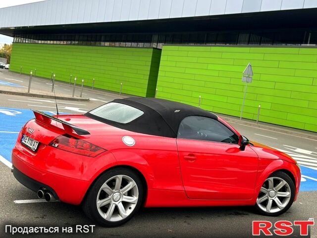 Червоний Ауді TT, об'ємом двигуна 2 л та пробігом 130 тис. км за 10500 $, фото 4 на Automoto.ua