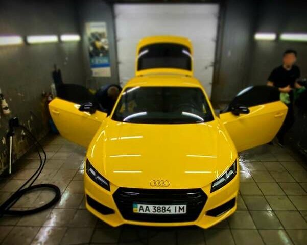 Желтый Ауди ТТ, объемом двигателя 1.98 л и пробегом 42 тыс. км за 33400 $, фото 1 на Automoto.ua