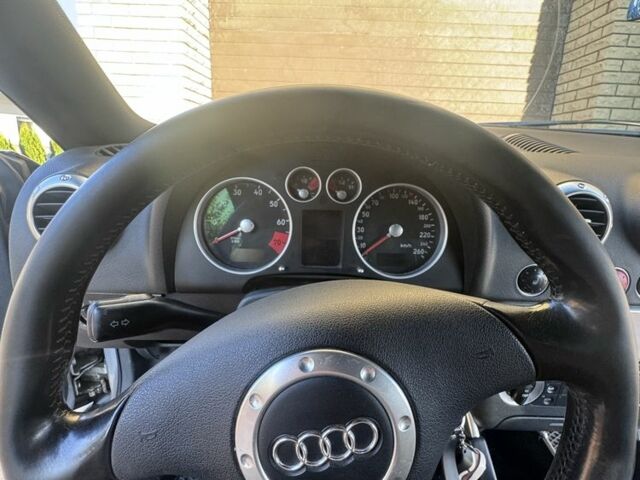 Ауди ТТ 1998 в Днепре (Днепропетровске) на Automoto.ua Серый Ауди ТТ, объемом двигателя 1.8 л и пробегом 345 тыс. км за 5650 $, фото 7 на Automoto.ua