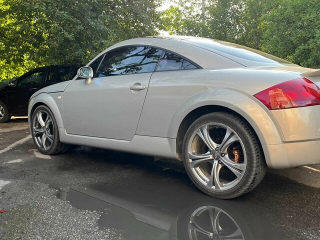 Серый Ауди ТТ, объемом двигателя 1.8 л и пробегом 126 тыс. км за 5500 $, фото 5 на Automoto.ua