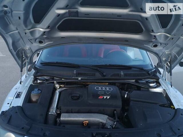 Серый Ауди ТТ, объемом двигателя 1.8 л и пробегом 320 тыс. км за 7777 $, фото 4 на Automoto.ua