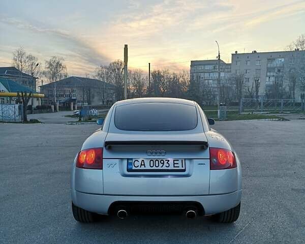 Серый Ауди ТТ, объемом двигателя 1.8 л и пробегом 320 тыс. км за 7777 $, фото 3 на Automoto.ua