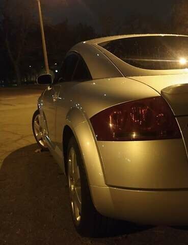 Сірий Ауді TT, об'ємом двигуна 1.78 л та пробігом 87 тис. км за 6689 $, фото 19 на Automoto.ua