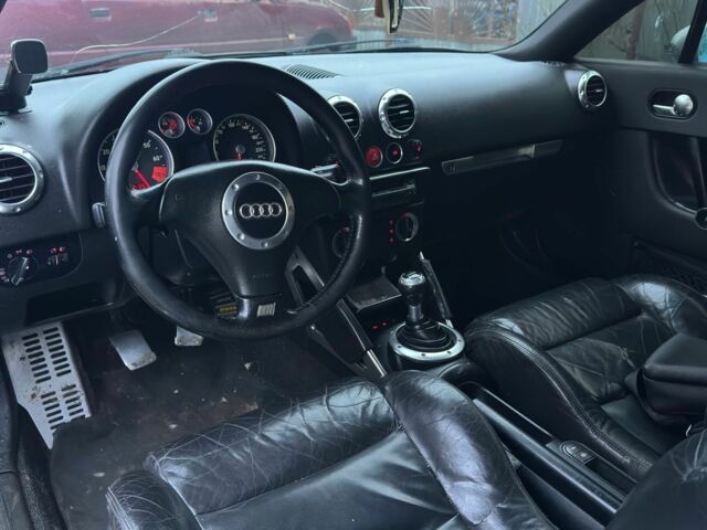 Серый Ауди ТТ, объемом двигателя 1.8 л и пробегом 200 тыс. км за 3550 $, фото 4 на Automoto.ua