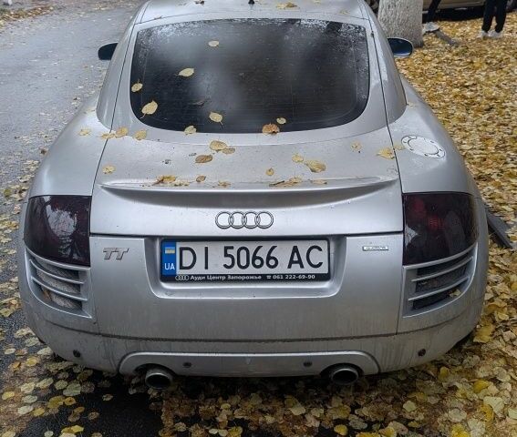 Серый Ауди ТТ, объемом двигателя 1.8 л и пробегом 200 тыс. км за 5450 $, фото 4 на Automoto.ua