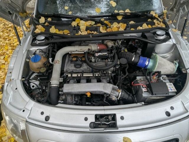 Серый Ауди ТТ, объемом двигателя 1.8 л и пробегом 200 тыс. км за 5450 $, фото 6 на Automoto.ua