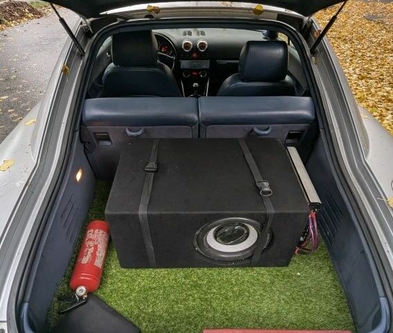 Серый Ауди ТТ, объемом двигателя 1.8 л и пробегом 200 тыс. км за 5450 $, фото 5 на Automoto.ua