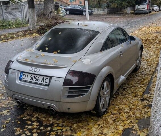 Серый Ауди ТТ, объемом двигателя 1.8 л и пробегом 200 тыс. км за 5450 $, фото 3 на Automoto.ua