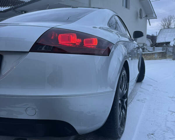 Серый Ауди ТТ, объемом двигателя 1.98 л и пробегом 236 тыс. км за 10800 $, фото 7 на Automoto.ua