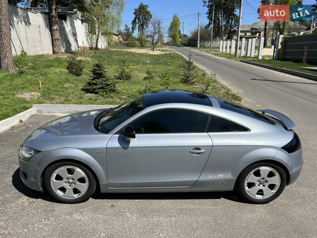 Серый Ауди ТТ, объемом двигателя 2 л и пробегом 172 тыс. км за 10100 $, фото 6 на Automoto.ua