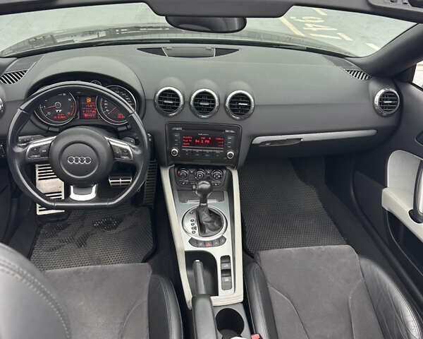 Ауди ТТ 2010 в Борисполе на Automoto.ua Серый Ауди ТТ, объемом двигателя 1.98 л и пробегом 172 тыс. км за 11500 $, фото 12 на Automoto.ua