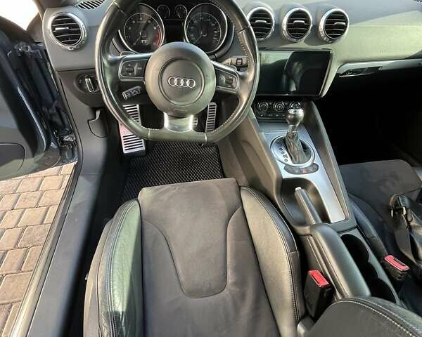 Серый Ауди ТТ, объемом двигателя 1.98 л и пробегом 140 тыс. км за 12900 $, фото 9 на Automoto.ua