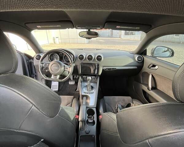 Серый Ауди ТТ, объемом двигателя 1.98 л и пробегом 140 тыс. км за 12900 $, фото 12 на Automoto.ua