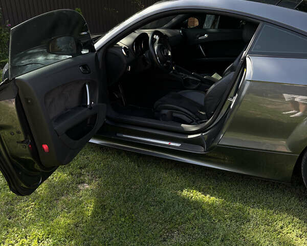 Сірий Ауді TT, об'ємом двигуна 1.8 л та пробігом 90 тис. км за 15900 $, фото 8 на Automoto.ua