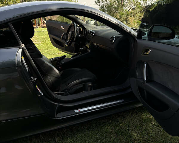 Сірий Ауді TT, об'ємом двигуна 1.8 л та пробігом 90 тис. км за 15900 $, фото 9 на Automoto.ua