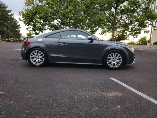 Сірий Ауді TT, об'ємом двигуна 2 л та пробігом 71 тис. км за 5400 $, фото 7 на Automoto.ua