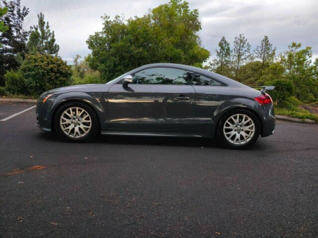 Сірий Ауді TT, об'ємом двигуна 2 л та пробігом 71 тис. км за 5400 $, фото 3 на Automoto.ua