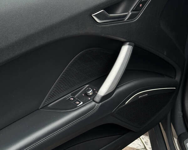 Серый Ауди ТТ, объемом двигателя 1.98 л и пробегом 234 тыс. км за 23500 $, фото 25 на Automoto.ua