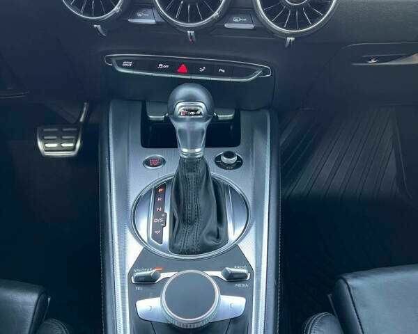 Серый Ауди ТТ, объемом двигателя 2 л и пробегом 99 тыс. км за 5100 $, фото 16 на Automoto.ua