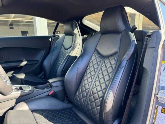 Серый Ауди ТТ, объемом двигателя 2 л и пробегом 41 тыс. км за 7200 $, фото 16 на Automoto.ua