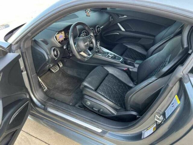 Серый Ауди ТТ, объемом двигателя 2 л и пробегом 99 тыс. км за 5100 $, фото 13 на Automoto.ua