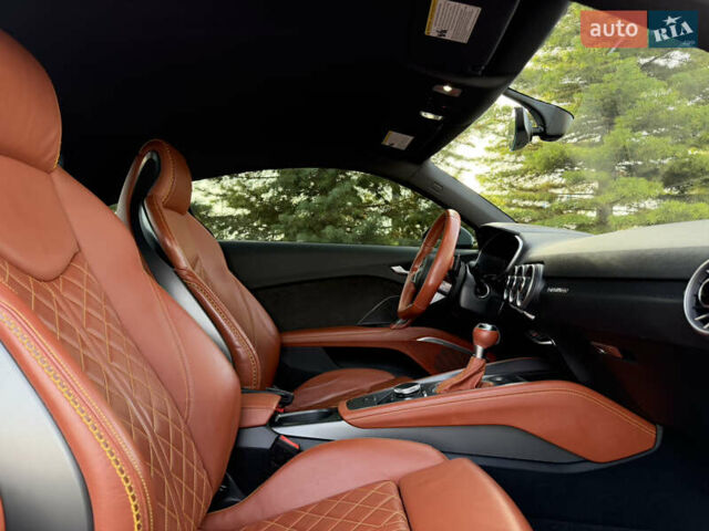 Серый Ауди ТТ, объемом двигателя 2 л и пробегом 46 тыс. км за 36500 $, фото 10 на Automoto.ua