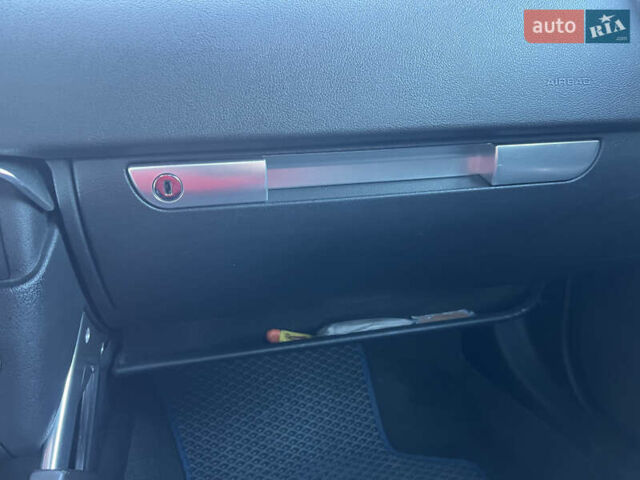 Синий Ауди ТТ, объемом двигателя 1.78 л и пробегом 282 тыс. км за 6300 $, фото 36 на Automoto.ua