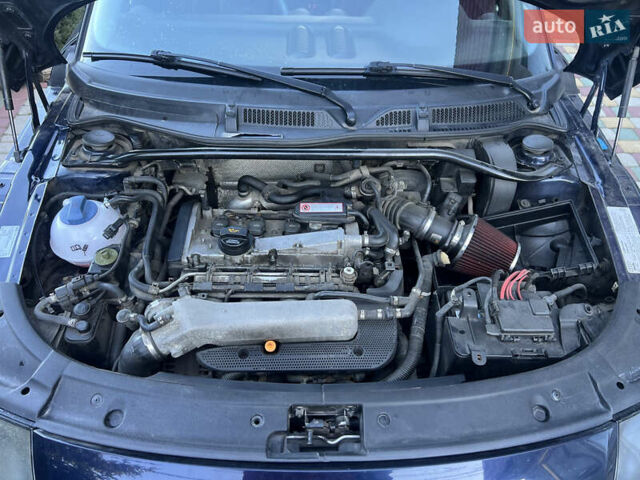 Синий Ауди ТТ, объемом двигателя 1.78 л и пробегом 282 тыс. км за 6300 $, фото 5 на Automoto.ua