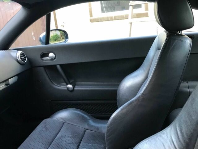 Синий Ауди ТТ, объемом двигателя 1.8 л и пробегом 220 тыс. км за 6900 $, фото 5 на Automoto.ua