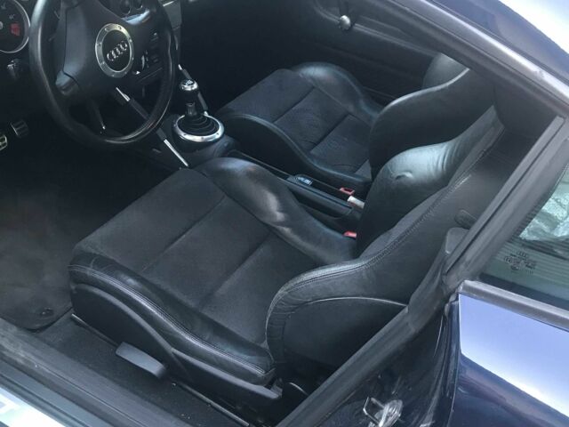 Синий Ауди ТТ, объемом двигателя 1.8 л и пробегом 220 тыс. км за 6900 $, фото 3 на Automoto.ua