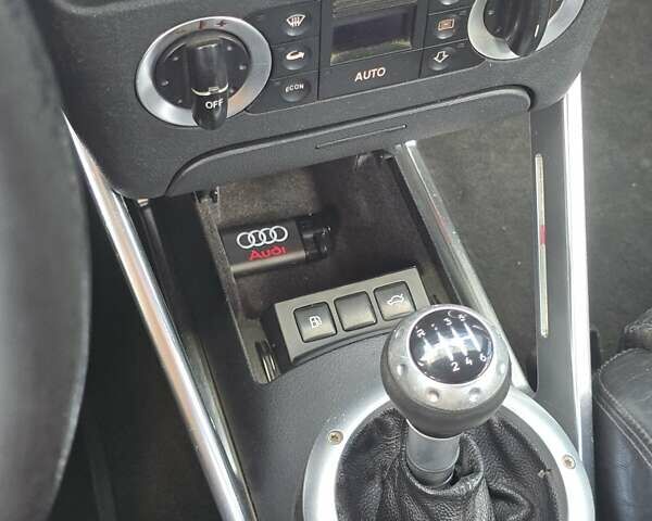 Зеленый Ауди ТТ, объемом двигателя 1.8 л и пробегом 205 тыс. км за 5700 $, фото 24 на Automoto.ua