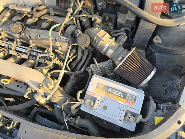 Зеленый Ауди ТТ, объемом двигателя 1.8 л и пробегом 205 тыс. км за 5700 $, фото 33 на Automoto.ua