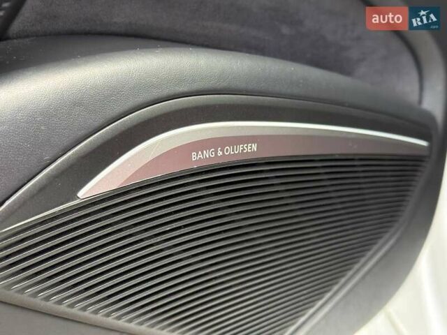 Білий Ауді TTS, об'ємом двигуна 1.98 л та пробігом 100 тис. км за 26500 $, фото 33 на Automoto.ua