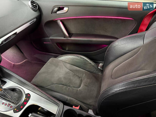 Черный Ауди ТТС, объемом двигателя 2 л и пробегом 196 тыс. км за 18500 $, фото 13 на Automoto.ua