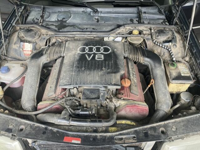 Синий Ауди В8, объемом двигателя 3.6 л и пробегом 300 тыс. км за 9500 $, фото 8 на Automoto.ua