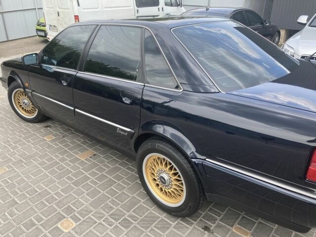 Синий Ауди В8, объемом двигателя 3.6 л и пробегом 300 тыс. км за 9500 $, фото 3 на Automoto.ua