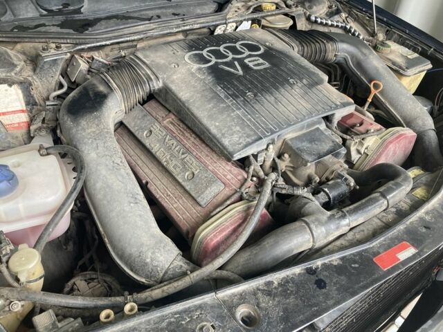 Синий Ауди В8, объемом двигателя 3.6 л и пробегом 300 тыс. км за 9500 $, фото 9 на Automoto.ua