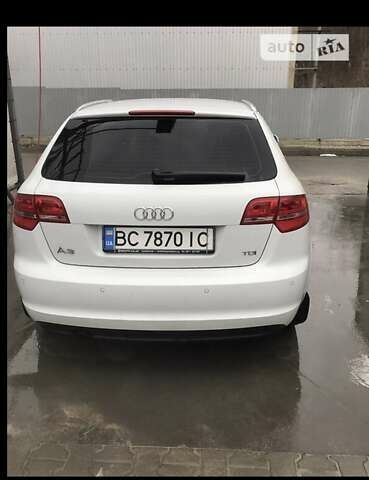 Білий Ауді A3 Sportback, об'ємом двигуна 1.6 л та пробігом 238 тис. км за 12300 $, фото 4 на Automoto.ua