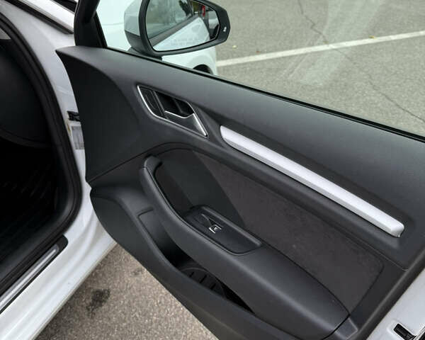 Белый Ауди A3 Sportback, объемом двигателя 2 л и пробегом 173 тыс. км за 15900 $, фото 29 на Automoto.ua