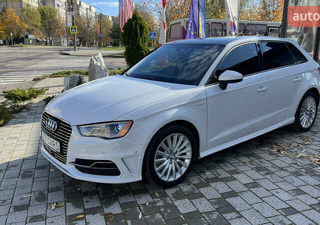 Белый Ауди A3 Sportback, объемом двигателя 1.4 л и пробегом 133 тыс. км за 15500 $, фото 2 на Automoto.ua