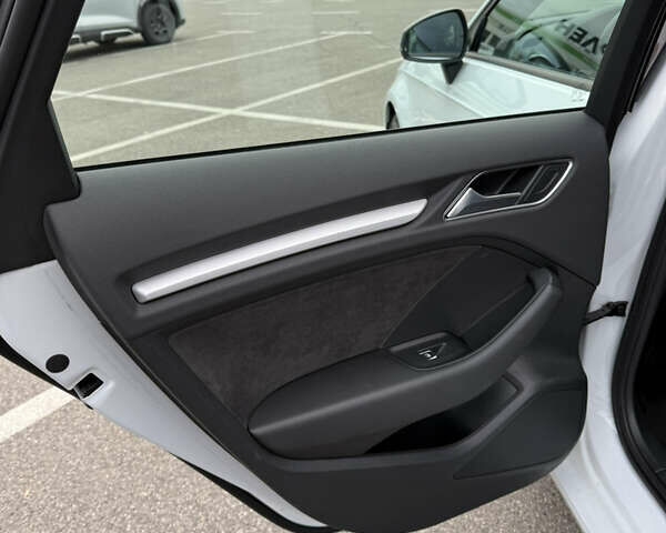 Белый Ауди A3 Sportback, объемом двигателя 2 л и пробегом 173 тыс. км за 15900 $, фото 24 на Automoto.ua