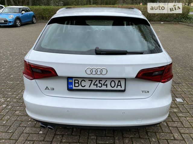 Белый Ауди A3 Sportback, объемом двигателя 2 л и пробегом 50 тыс. км за 21000 $, фото 5 на Automoto.ua