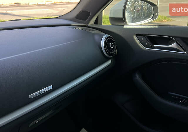 Белый Ауди A3 Sportback, объемом двигателя 1.4 л и пробегом 133 тыс. км за 15500 $, фото 24 на Automoto.ua