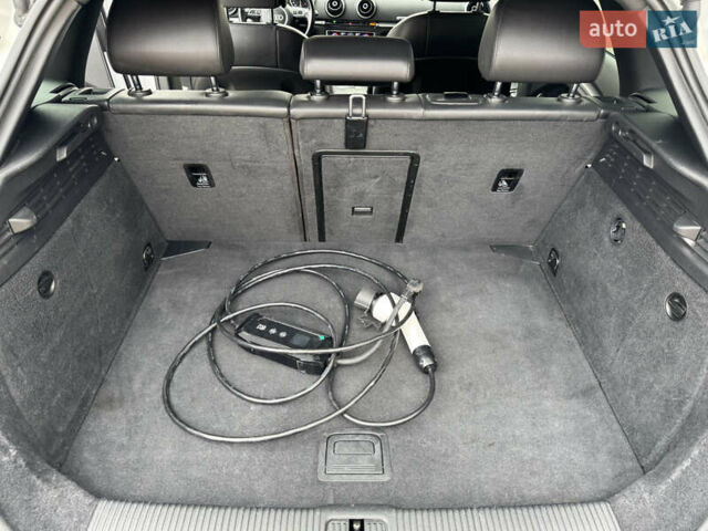 Белый Ауди A3 Sportback, объемом двигателя 1.4 л и пробегом 225 тыс. км за 13550 $, фото 15 на Automoto.ua