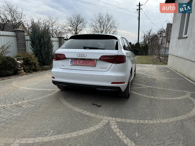 Белый Ауди A3 Sportback, объемом двигателя 1.4 л и пробегом 225 тыс. км за 13550 $, фото 5 на Automoto.ua