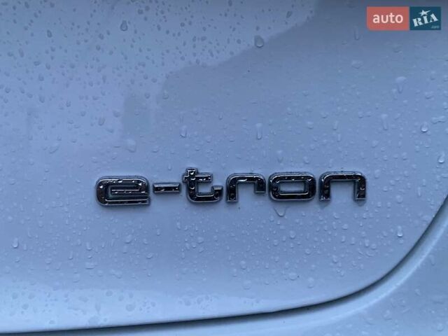 Белый Ауди A3 Sportback, объемом двигателя 1.4 л и пробегом 117 тыс. км за 16300 $, фото 23 на Automoto.ua