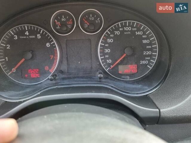 Красный Ауди A3 Sportback, объемом двигателя 1.6 л и пробегом 226 тыс. км за 5300 $, фото 19 на Automoto.ua