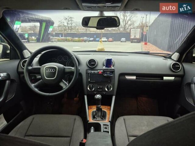 Сірий Ауді A3 Sportback, об'ємом двигуна 1.6 л та пробігом 323 тис. км за 5225 $, фото 13 на Automoto.ua